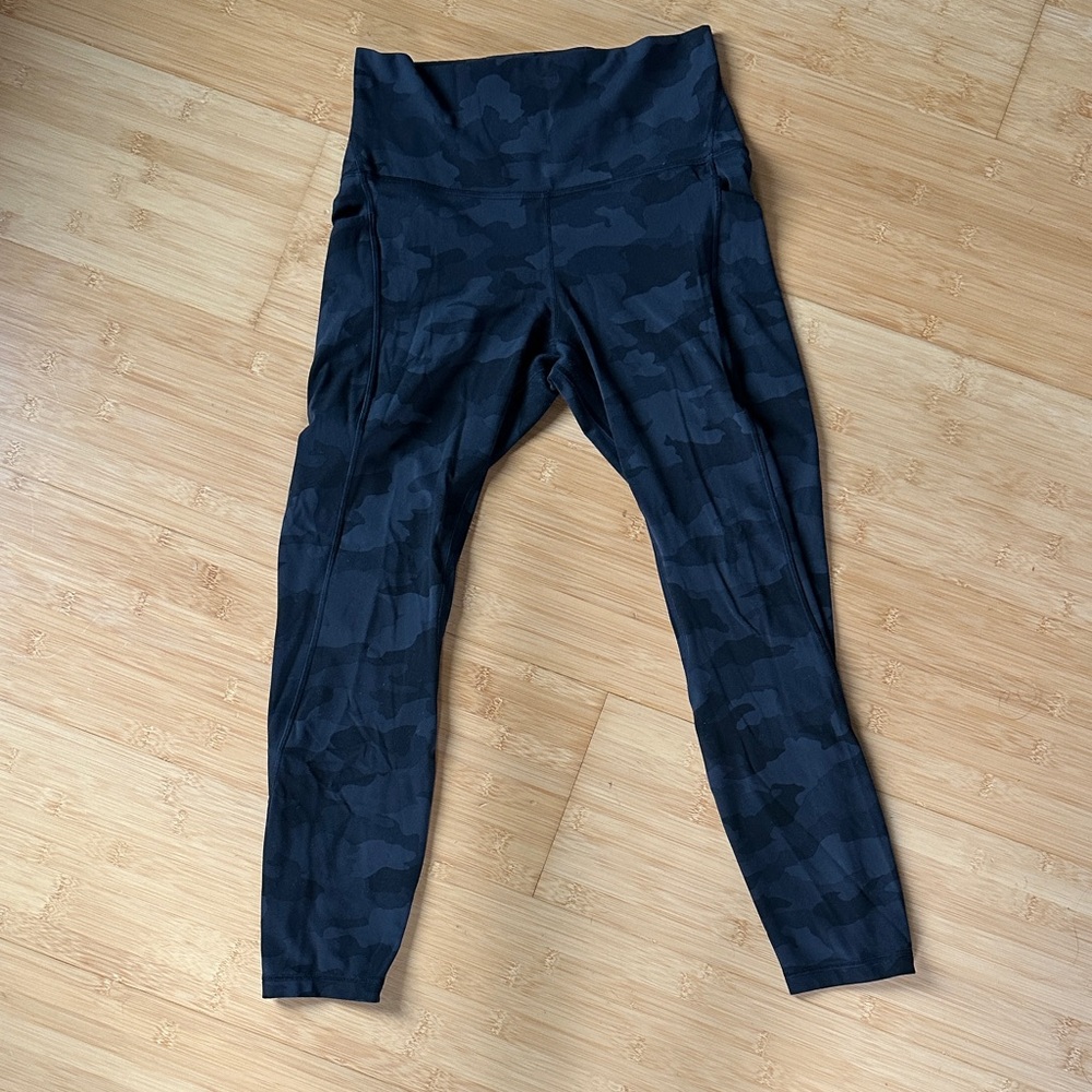 Lululemon Heritage 365 Camo Align Legging w/ Pockets, 25” inseam, Size 8